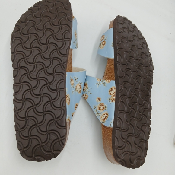 Birkenstock Blue Floral Sandals - Picture 7 of 16